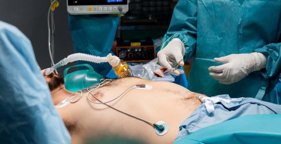 different-doctors-doing-surgical-procedure